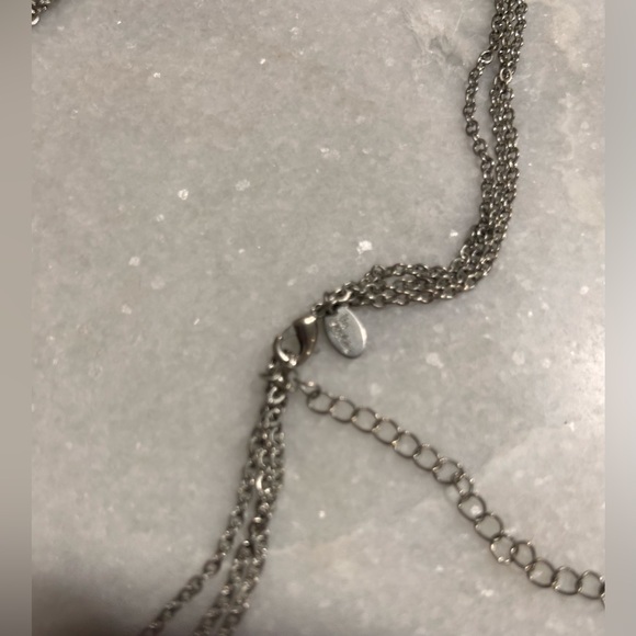 Lia Sophia vintage 32” non tarnish silver “Inner Circle” triple chain necklace - Picture 4 of 4